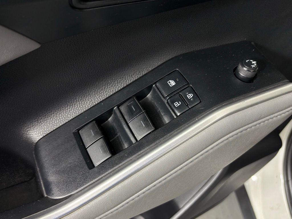 used 2021 Toyota Highlander car, priced at $29,800