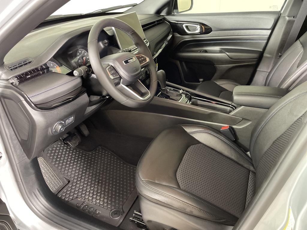 new 2026 Jeep Compass car, priced at $32,900