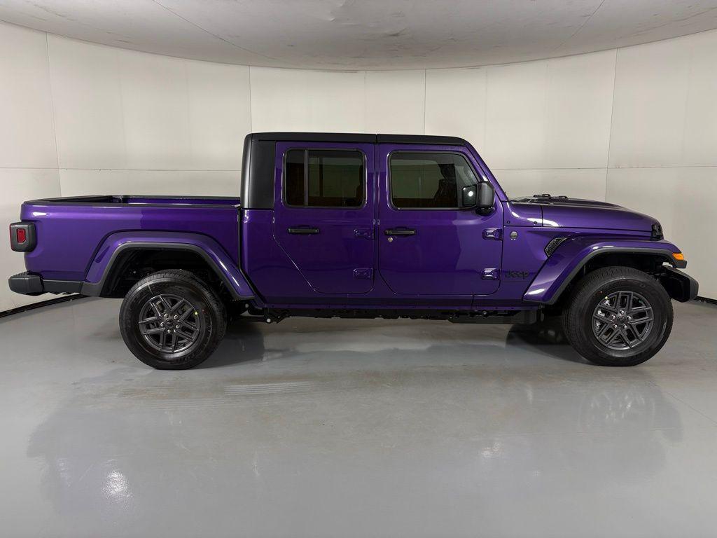 new 2026 Jeep Gladiator car, priced at $41,245