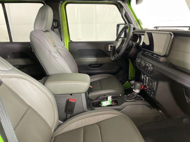 new 2025 Jeep Gladiator car, priced at $47,900