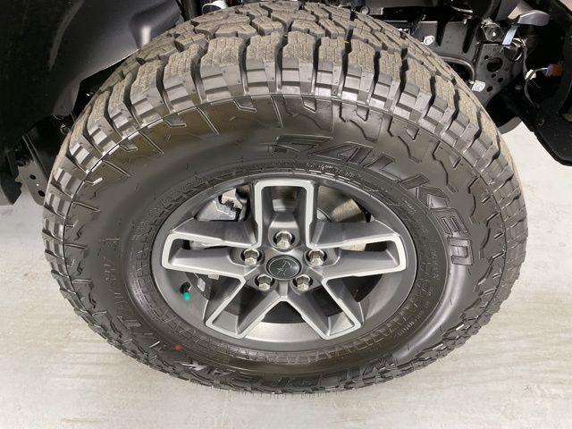 new 2025 Jeep Gladiator car, priced at $47,900