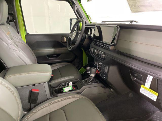 new 2025 Jeep Gladiator car, priced at $47,900