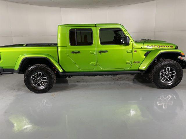 new 2025 Jeep Gladiator car, priced at $47,900