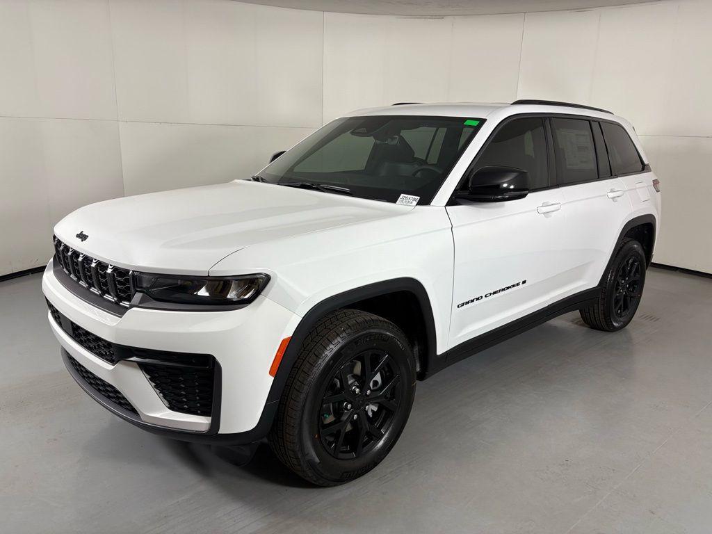 new 2026 Jeep Grand Cherokee car, priced at $37,661