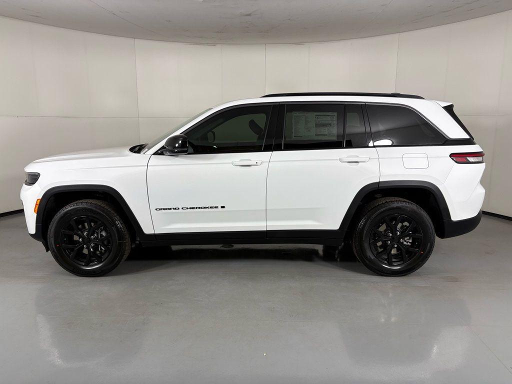 new 2026 Jeep Grand Cherokee car, priced at $37,661