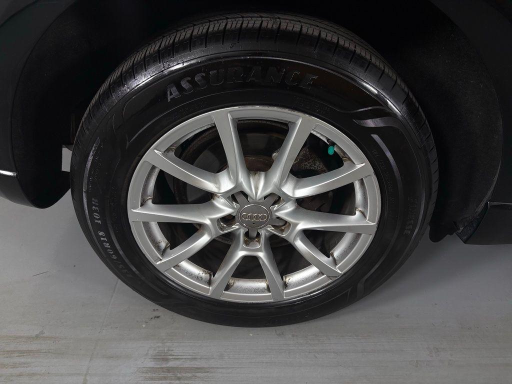 used 2011 Audi Q5 car, priced at $7,900