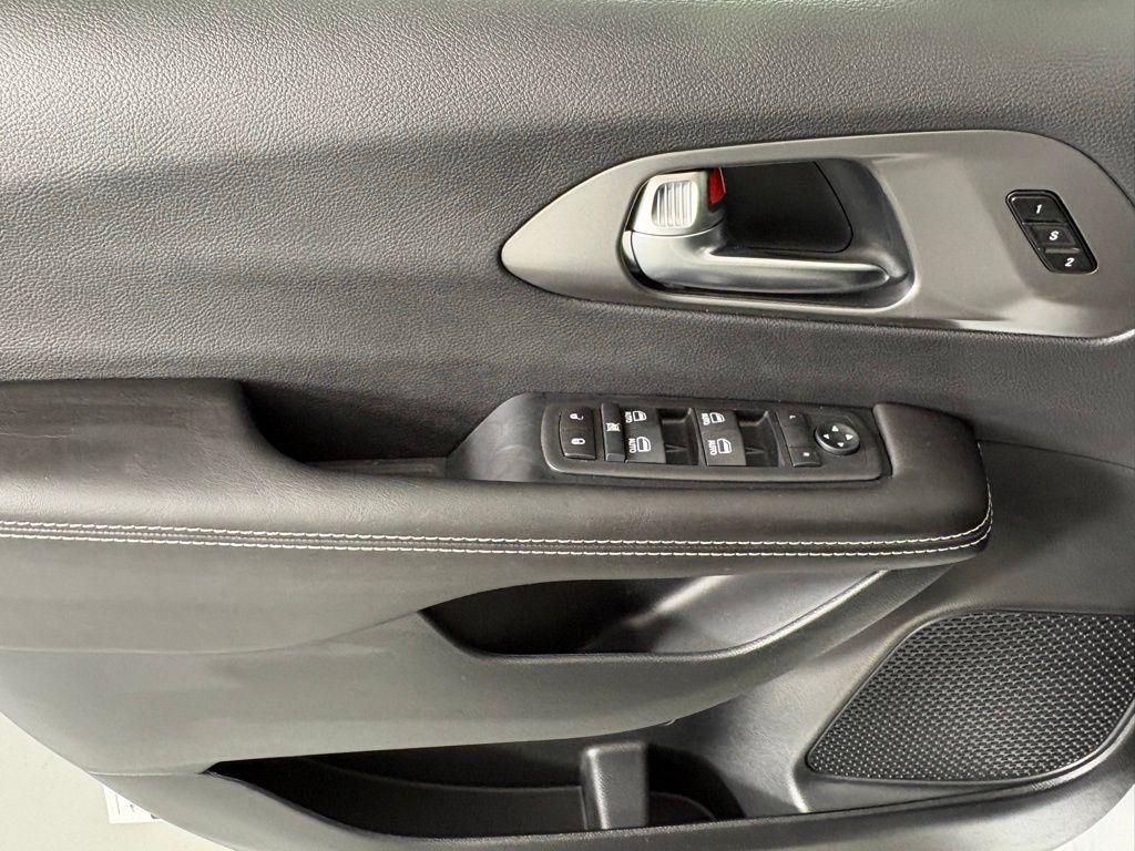 new 2026 Chrysler Pacifica car, priced at $38,630