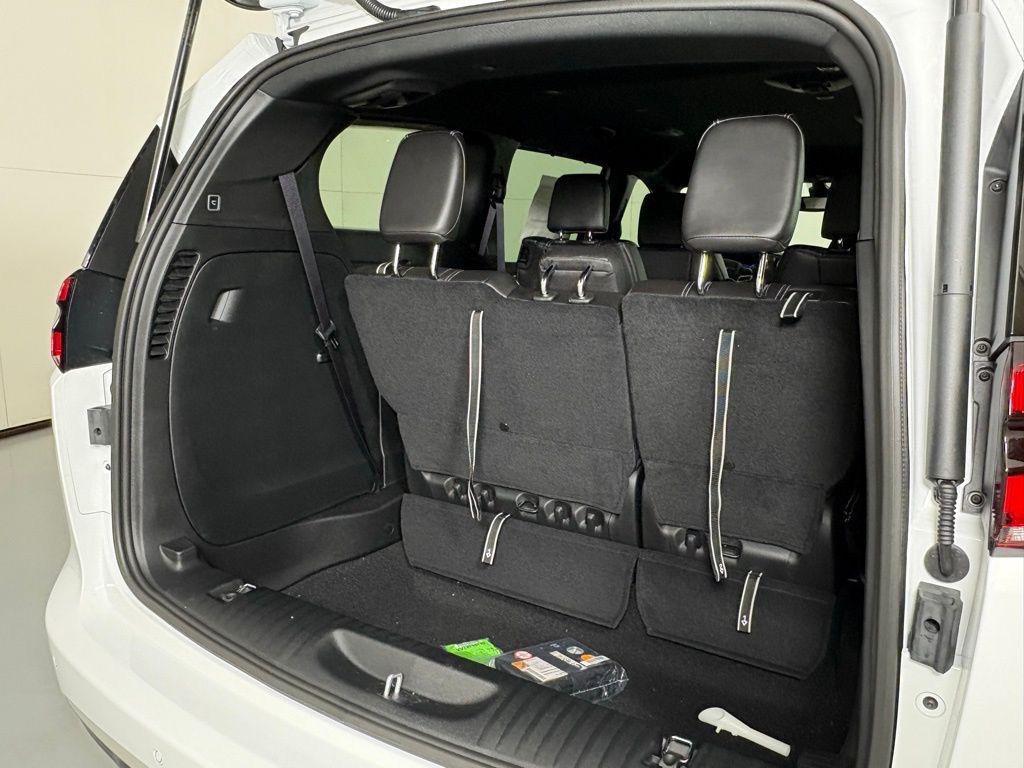 new 2026 Chrysler Pacifica car, priced at $38,630
