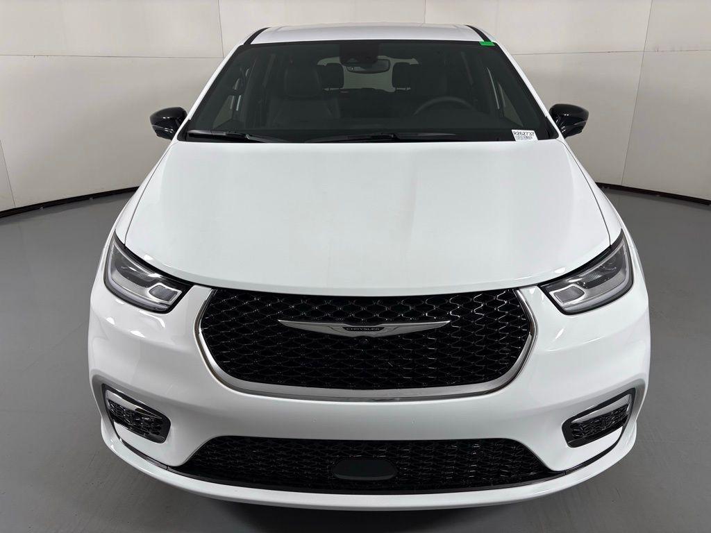 new 2026 Chrysler Pacifica car, priced at $38,630