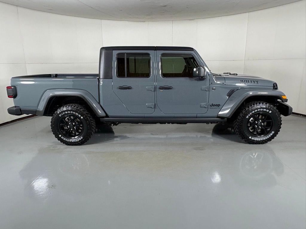new 2026 Jeep Gladiator car, priced at $40,890
