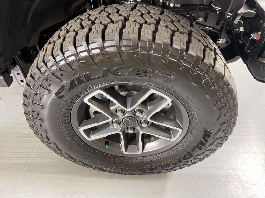 new 2025 Jeep Gladiator car, priced at $49,900