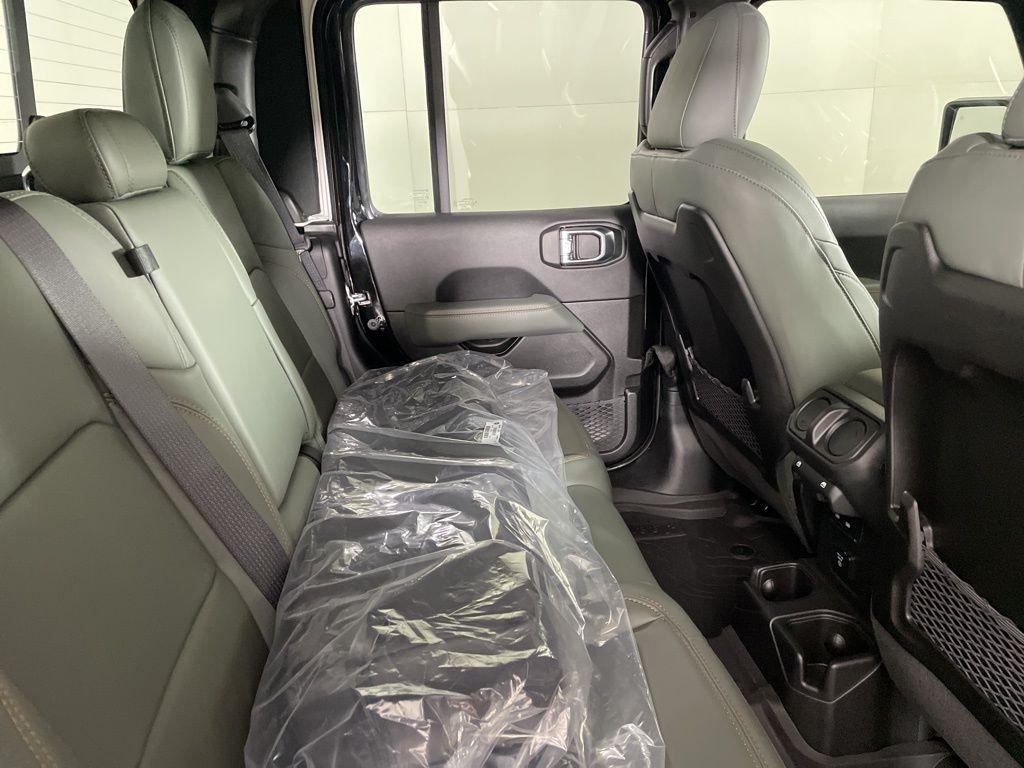 new 2025 Jeep Gladiator car, priced at $49,900