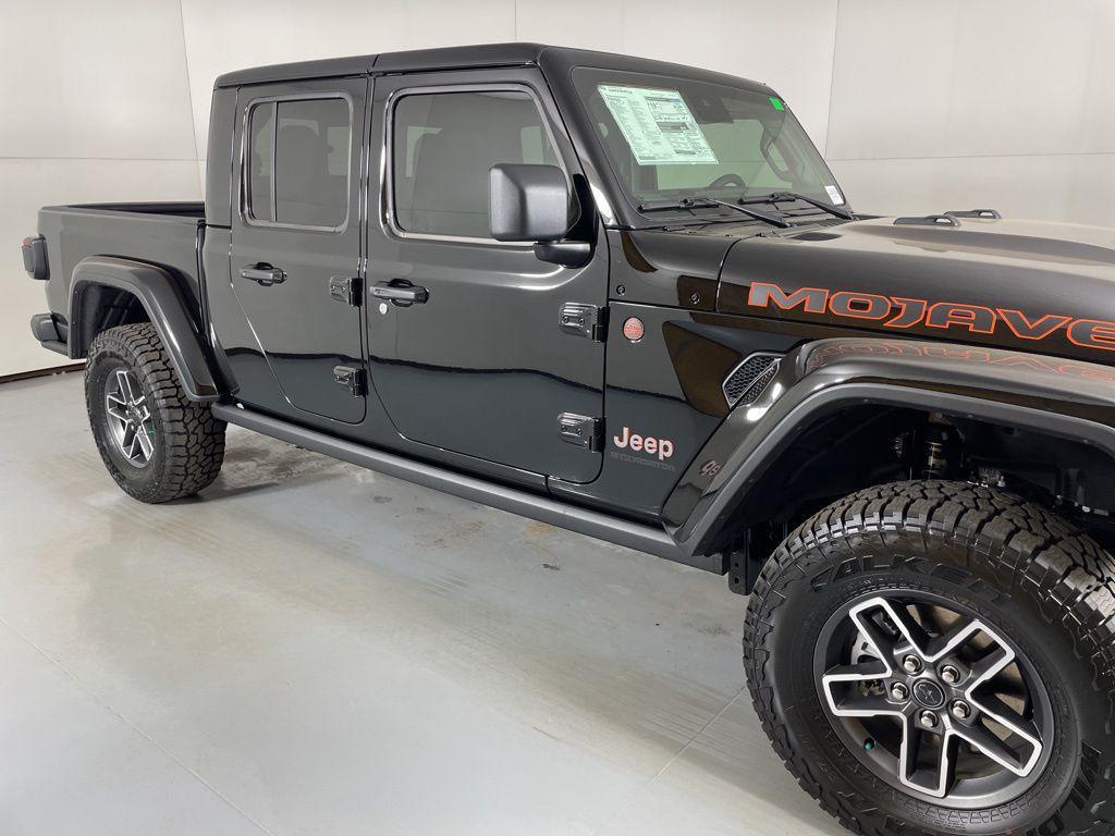new 2025 Jeep Gladiator car, priced at $49,900