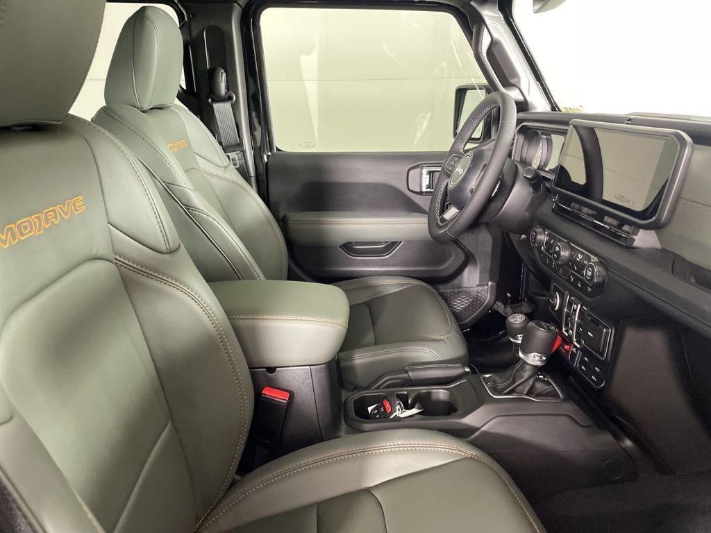 new 2025 Jeep Gladiator car, priced at $49,900