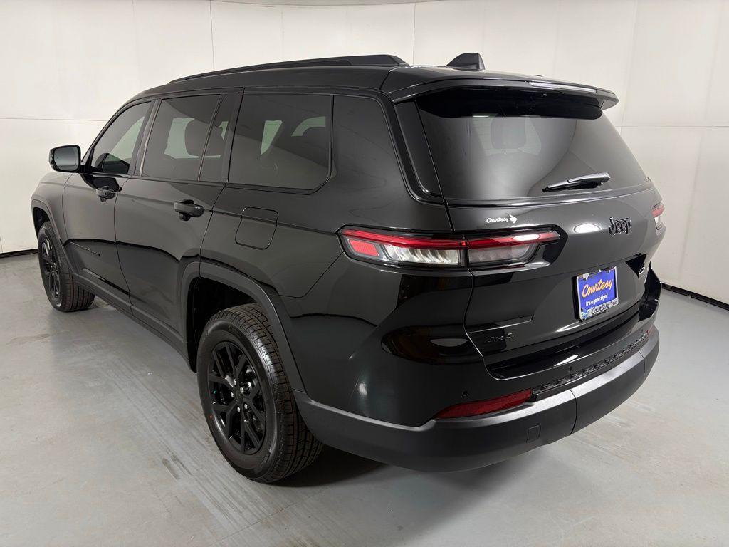 new 2025 Jeep Grand Cherokee L car, priced at $37,900