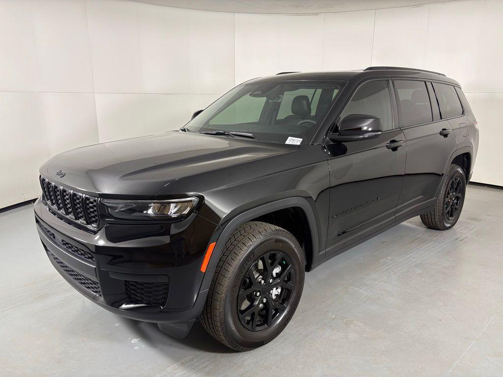 new 2025 Jeep Grand Cherokee L car, priced at $37,900