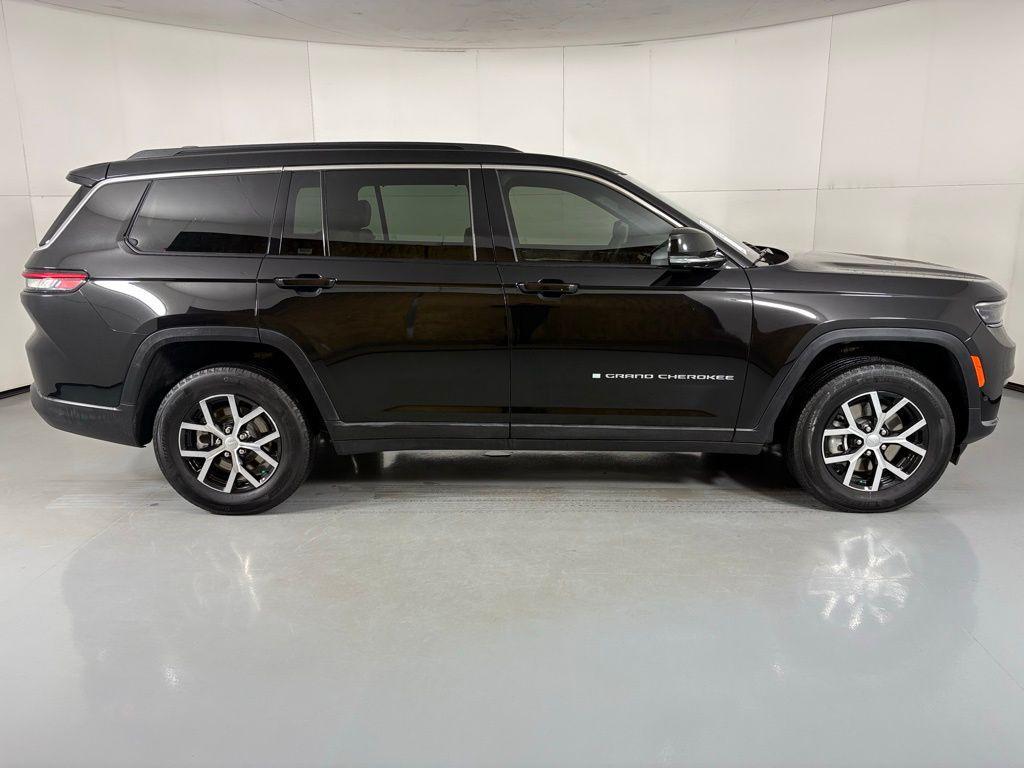 used 2024 Jeep Grand Cherokee L car, priced at $30,900
