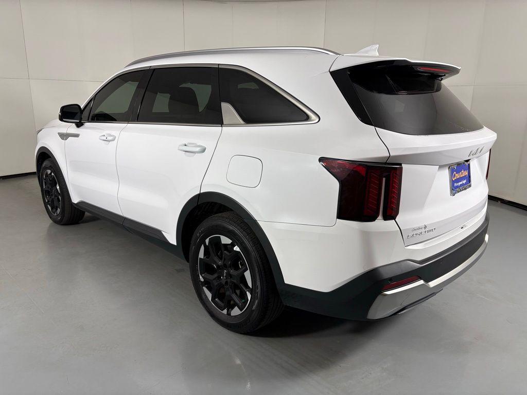 used 2024 Kia Sorento car, priced at $23,900