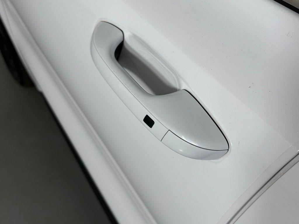 used 2024 Kia Sorento car, priced at $23,900