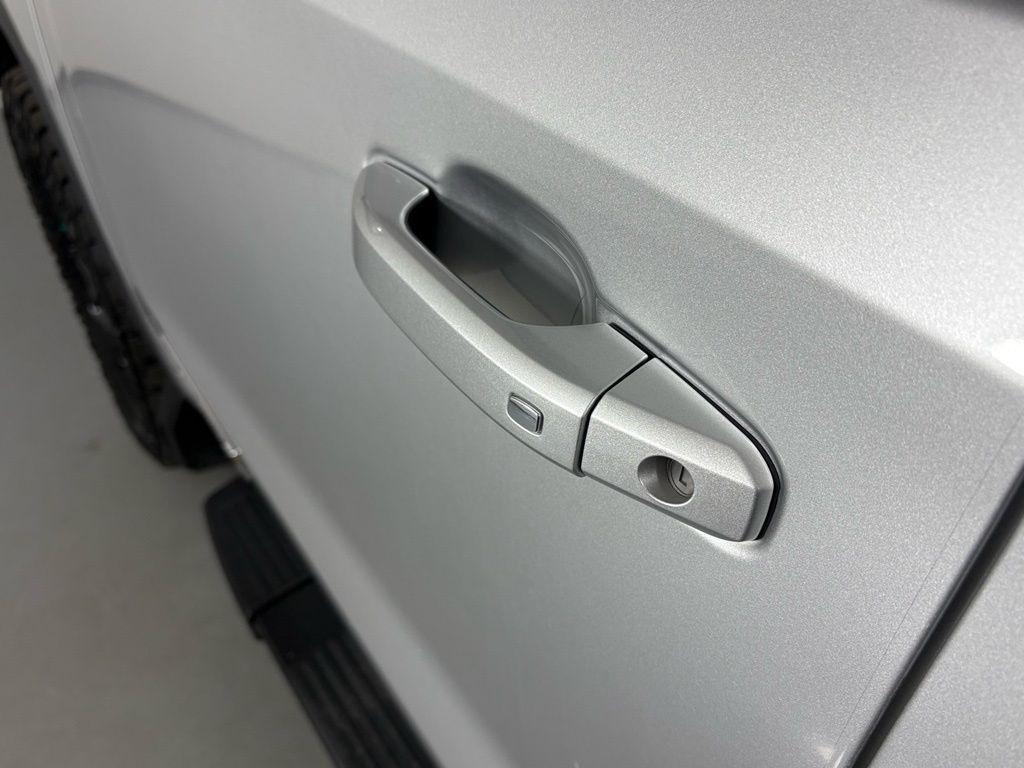 used 2022 GMC Sierra 1500 car, priced at $28,400