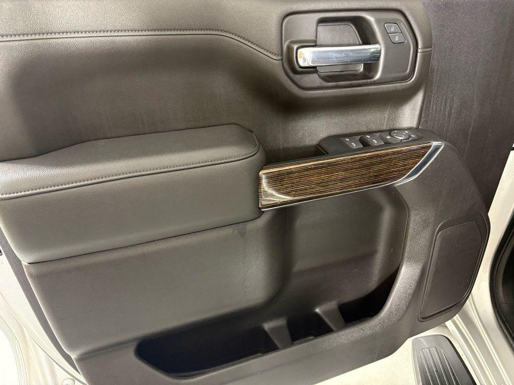 used 2022 GMC Sierra 1500 car, priced at $28,400