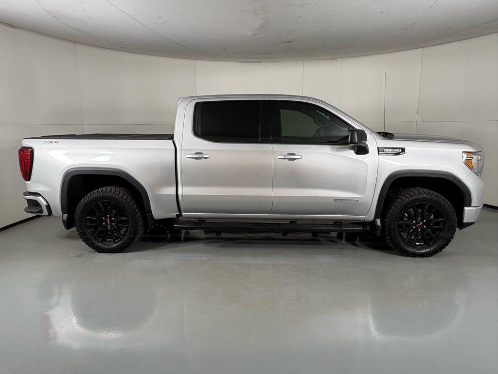used 2022 GMC Sierra 1500 car, priced at $28,400