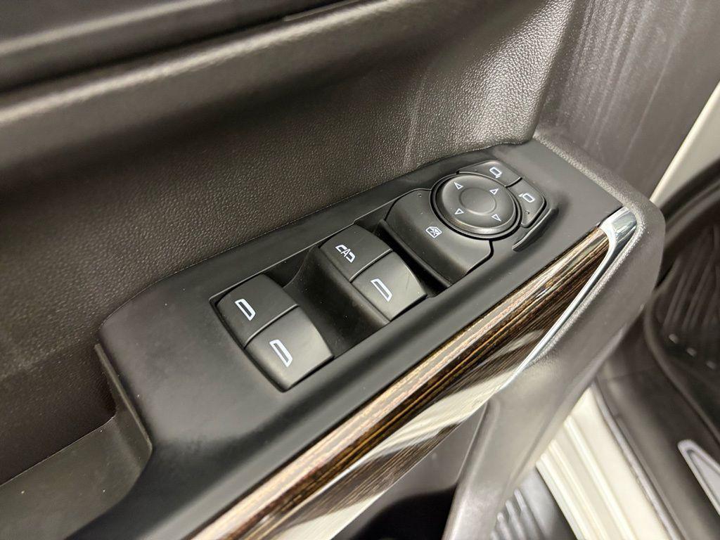 used 2022 GMC Sierra 1500 car, priced at $28,400