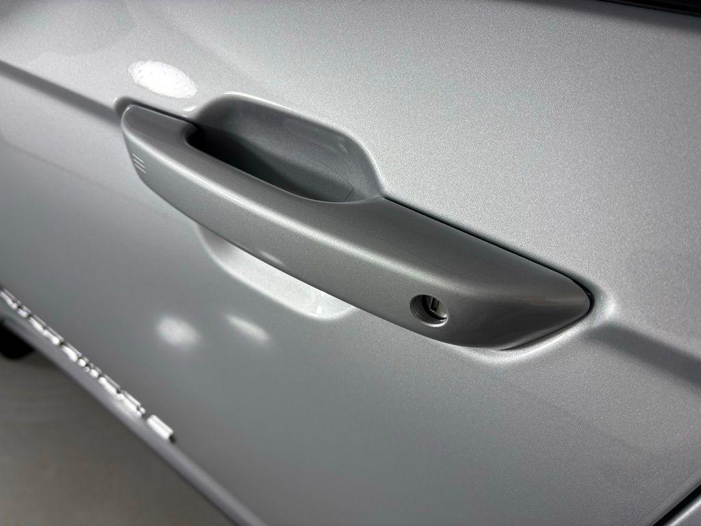 new 2025 Jeep Grand Cherokee car, priced at $31,900