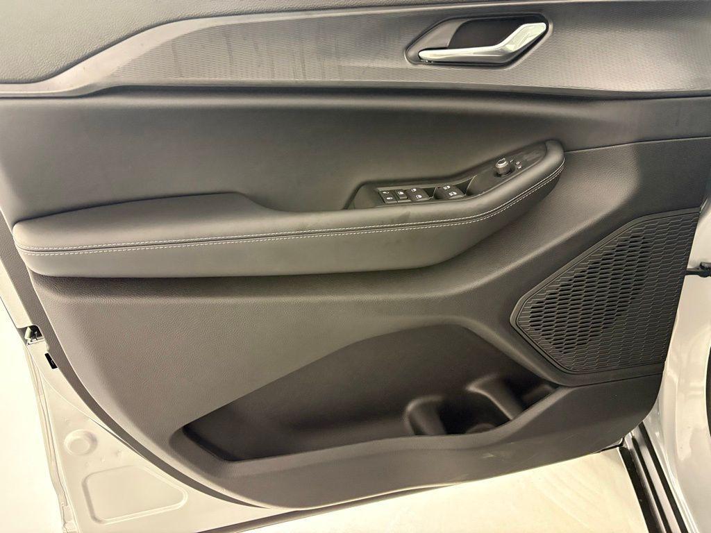 new 2025 Jeep Grand Cherokee car, priced at $31,900