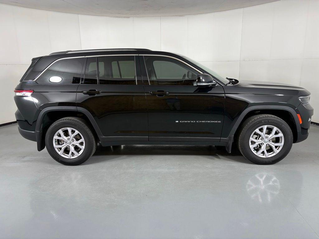 used 2022 Jeep Grand Cherokee car, priced at $29,349