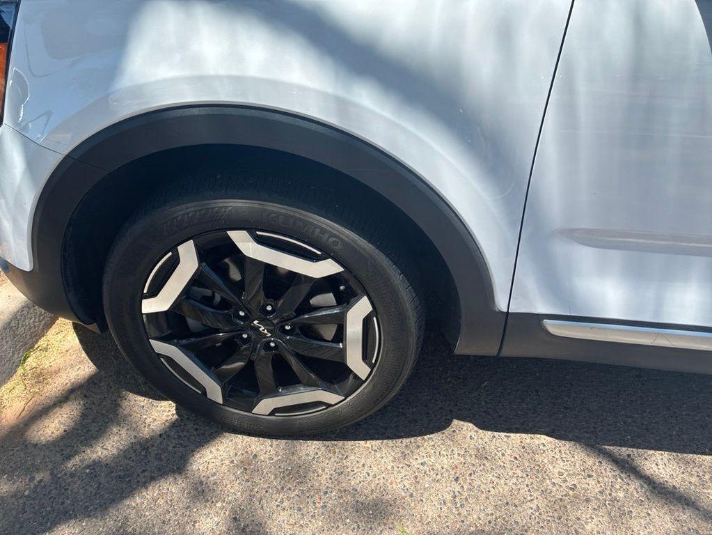 used 2024 Kia Telluride car, priced at $33,000