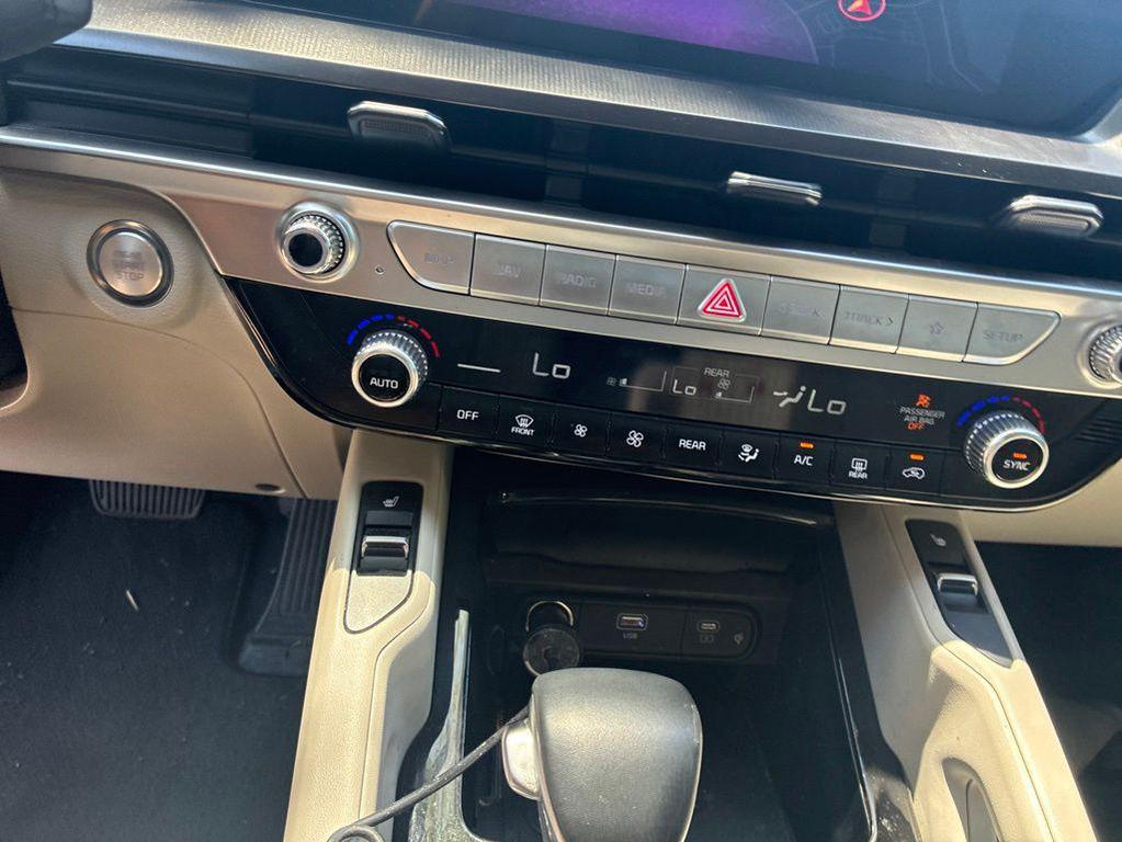 used 2024 Kia Telluride car, priced at $33,000