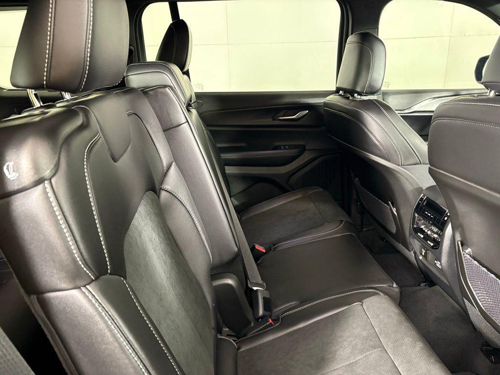 new 2025 Jeep Grand Cherokee L car, priced at $40,045