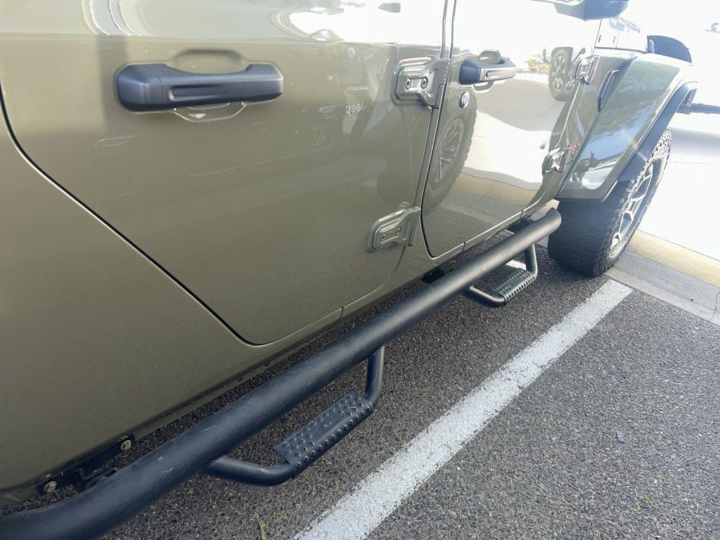 used 2025 Jeep Gladiator car, priced at $48,900