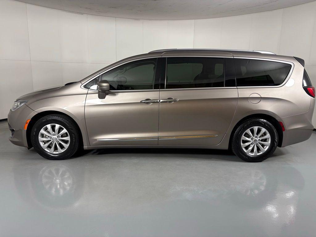 used 2018 Chrysler Pacifica car, priced at $13,900