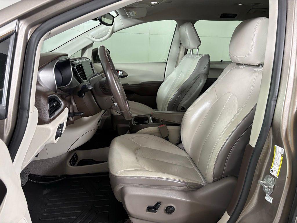 used 2018 Chrysler Pacifica car, priced at $13,900