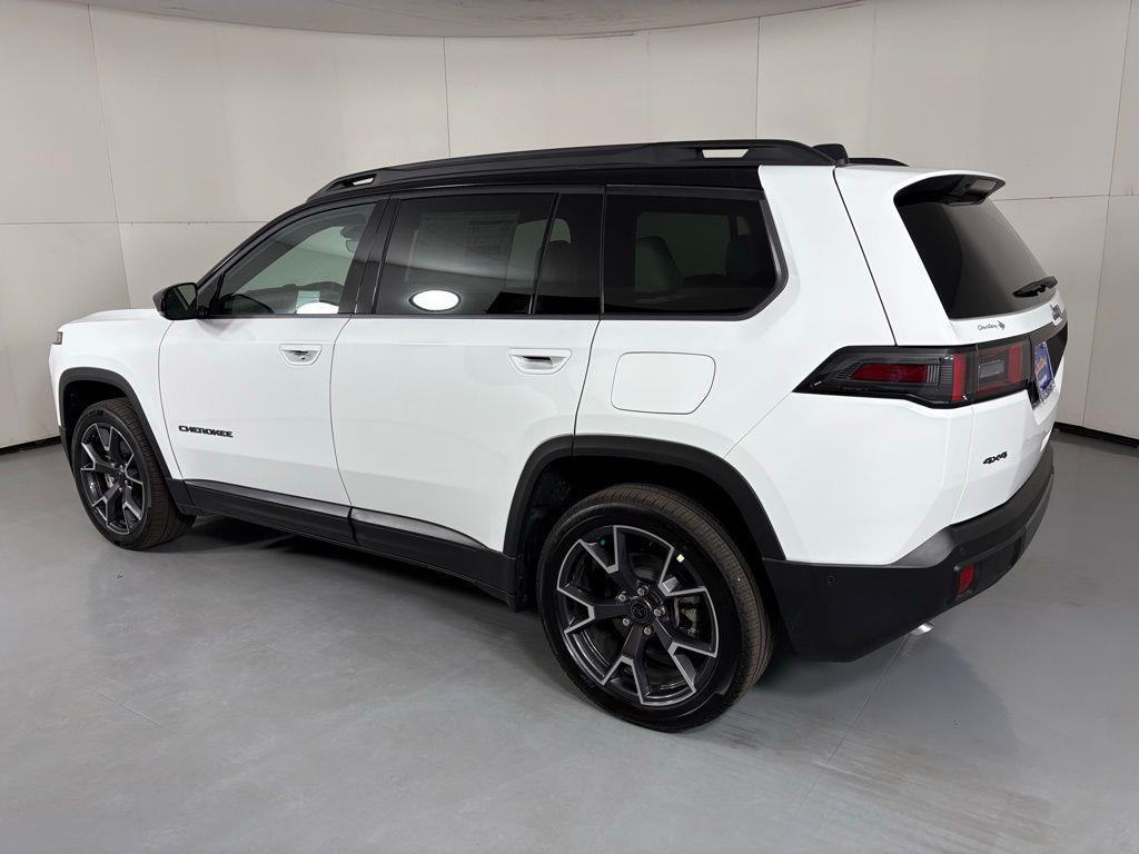 new 2026 Jeep Cherokee car, priced at $43,990