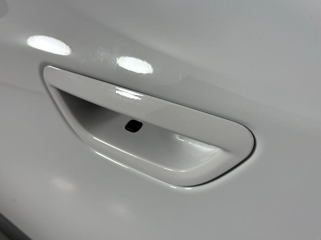 new 2026 Jeep Cherokee car, priced at $43,990