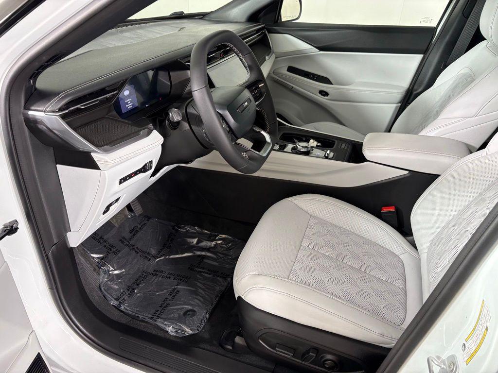 new 2026 Jeep Cherokee car, priced at $43,990