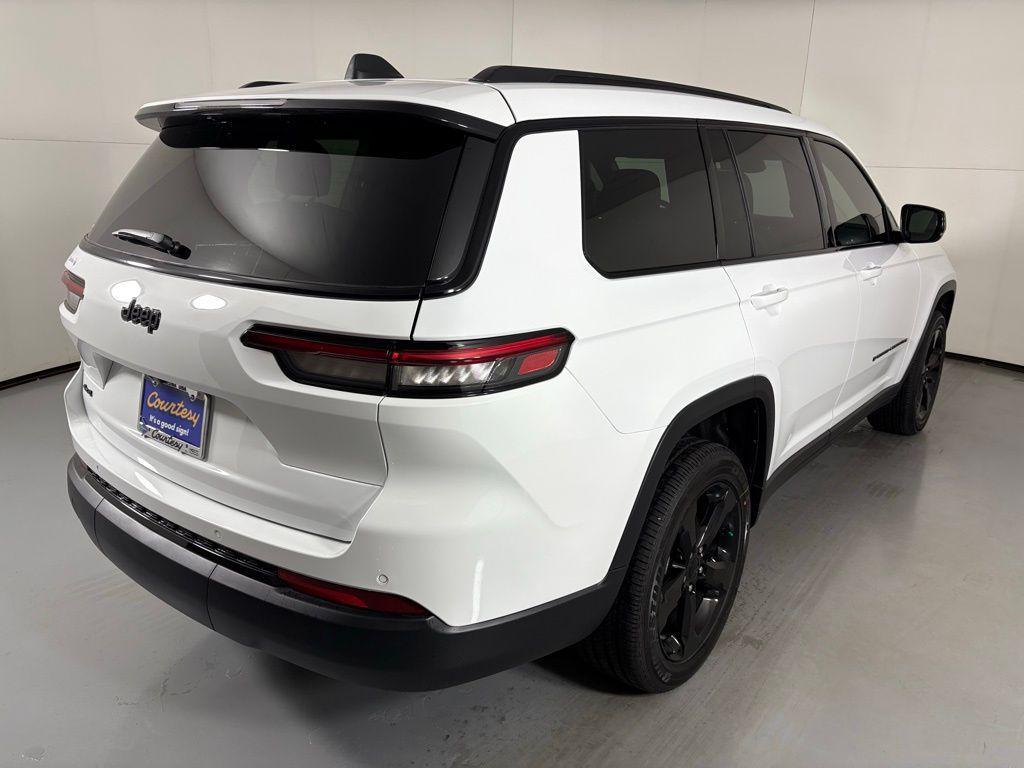 new 2025 Jeep Grand Cherokee L car, priced at $37,900