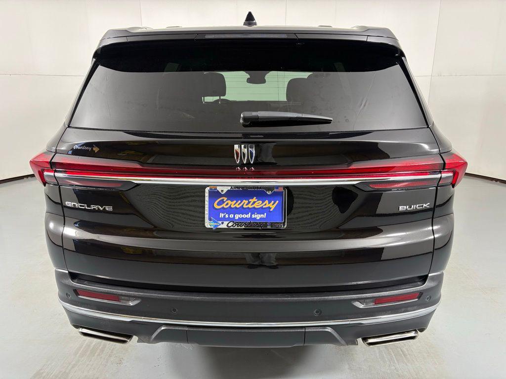 used 2025 Buick Enclave car, priced at $33,000