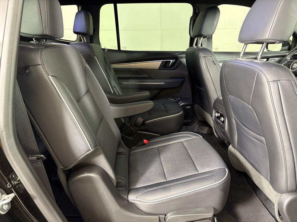used 2025 Buick Enclave car, priced at $33,000