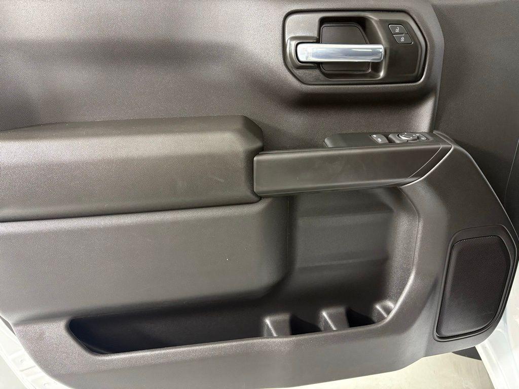 used 2025 Chevrolet Silverado 1500 car, priced at $33,400