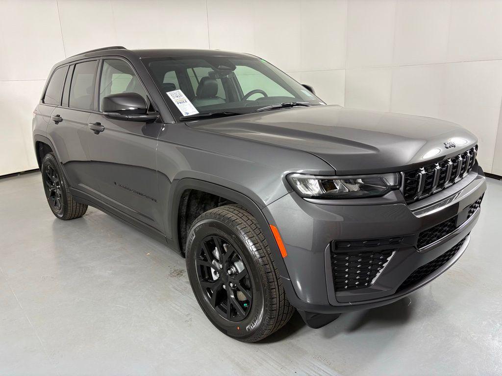 new 2026 Jeep Grand Cherokee car, priced at $42,900