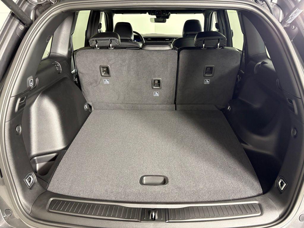 new 2026 Jeep Grand Cherokee car, priced at $42,900