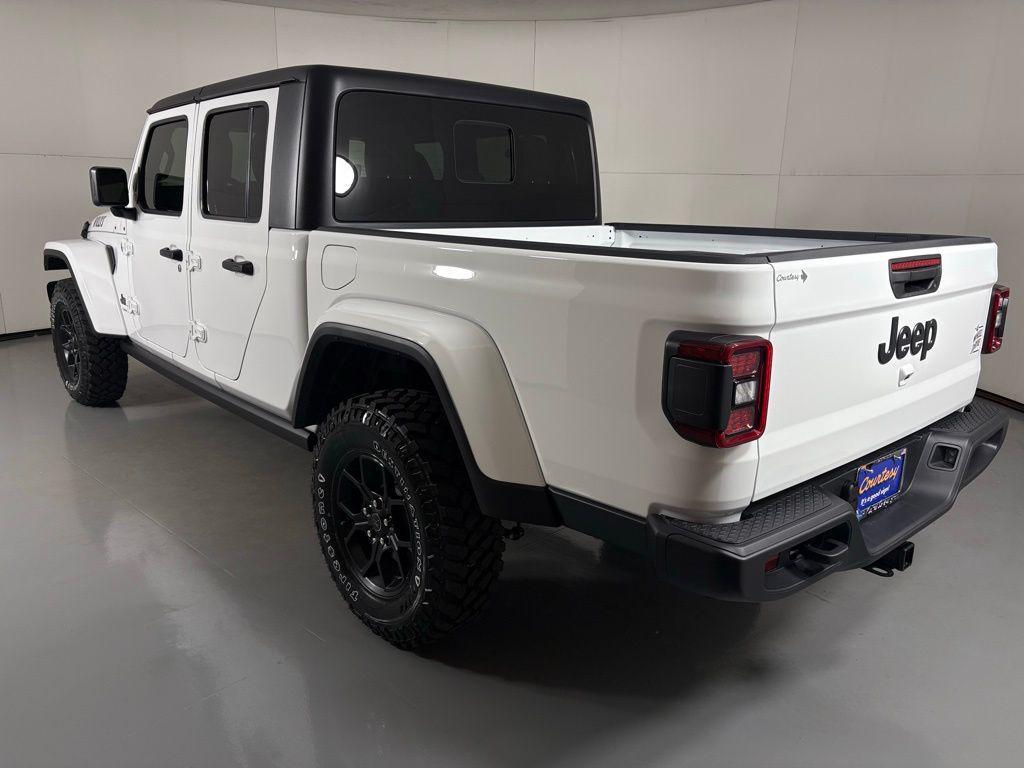 new 2026 Jeep Gladiator car, priced at $40,295