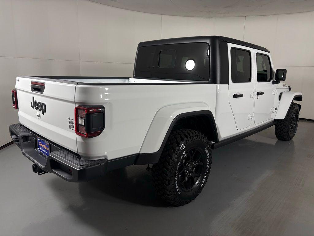 new 2026 Jeep Gladiator car, priced at $40,295