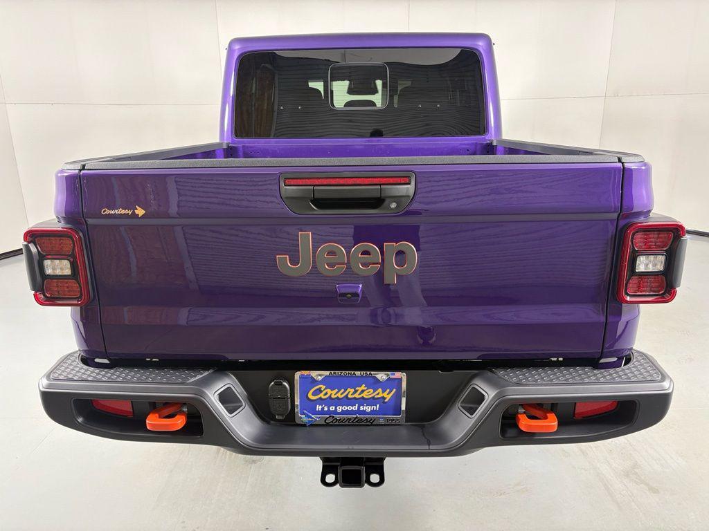 new 2026 Jeep Gladiator car, priced at $46,918