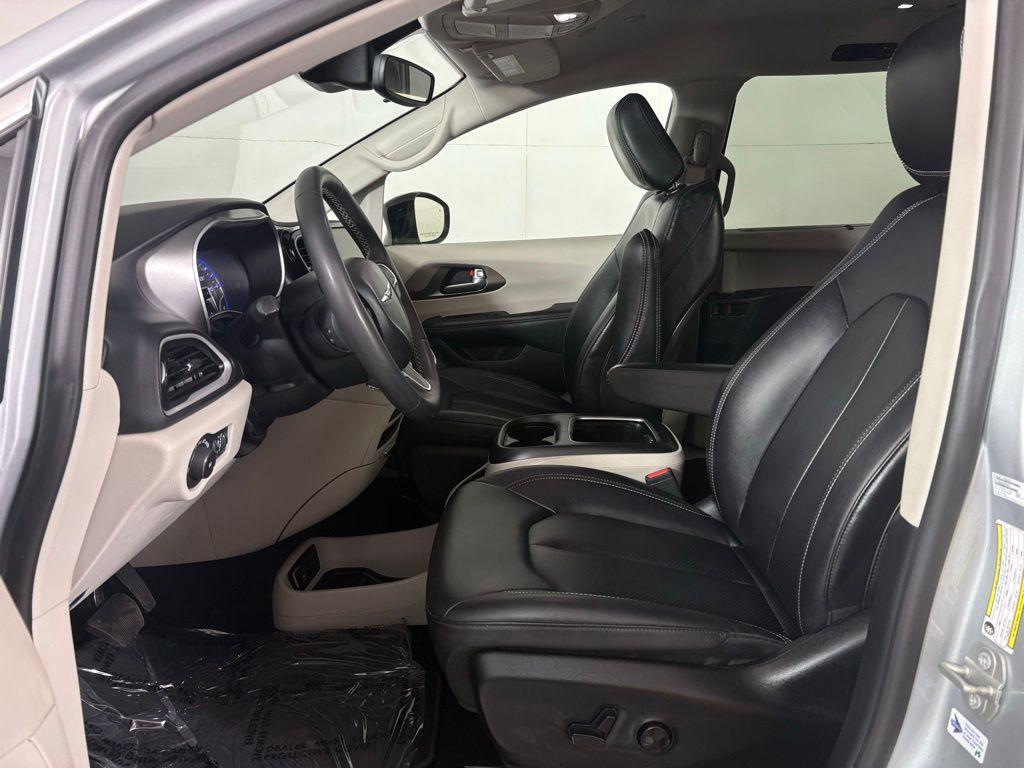 used 2024 Chrysler Pacifica car, priced at $25,099