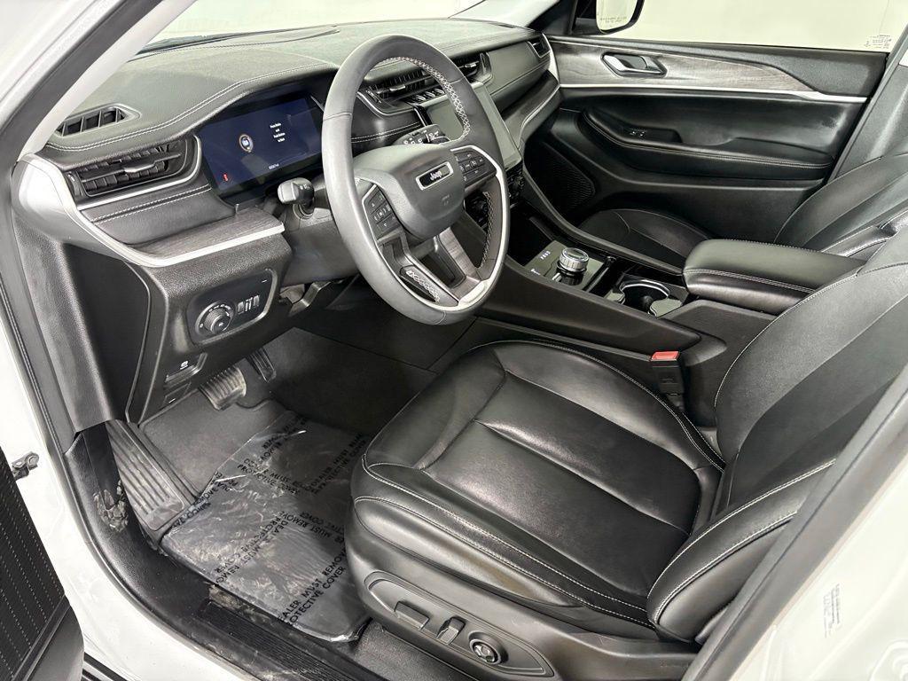 used 2023 Jeep Grand Cherokee car, priced at $24,900
